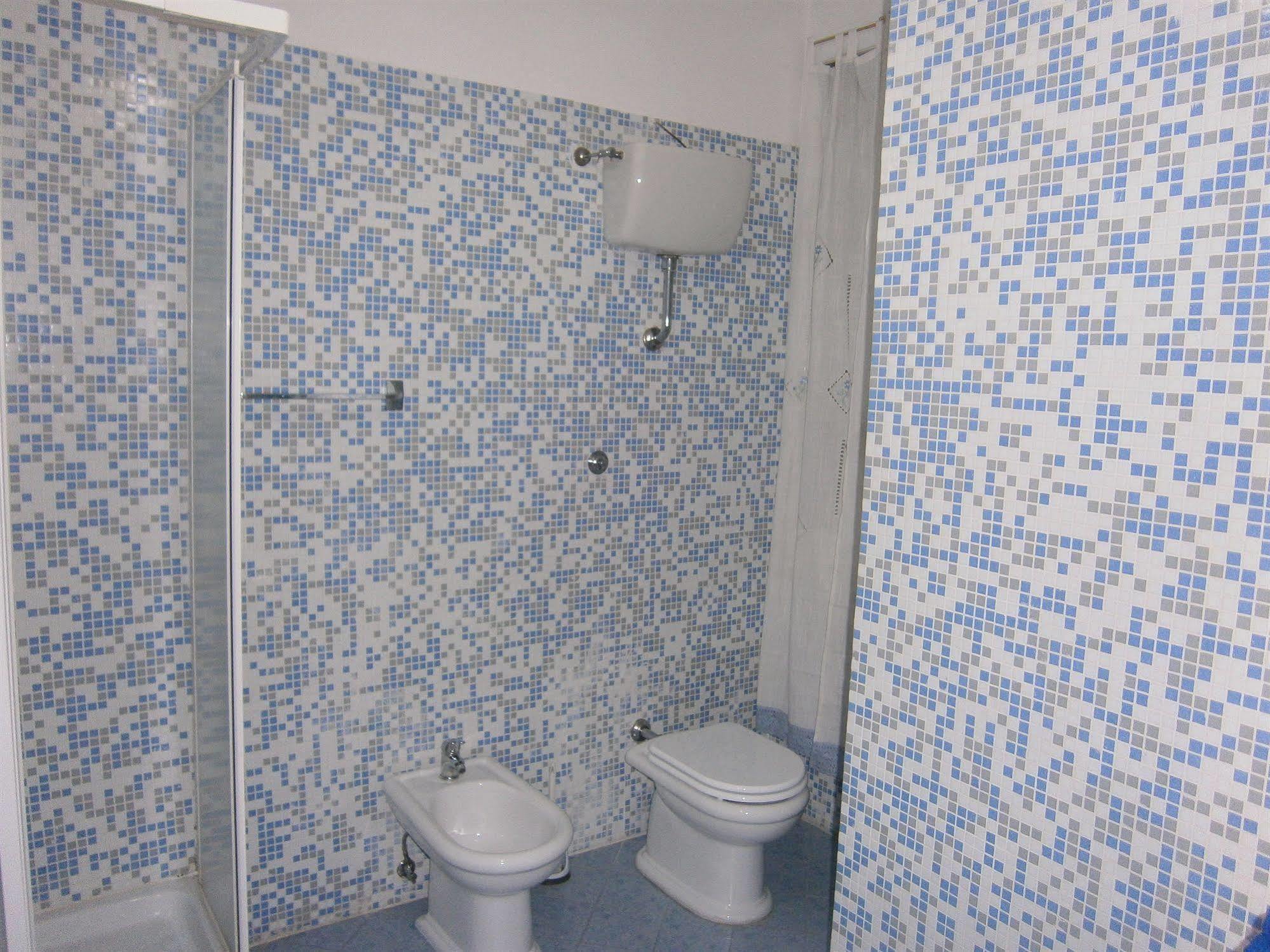 Отель Lucky House Рим Экстерьер фото